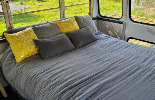 Walcourt Apartment | An unusual night in an authentic American School Bus