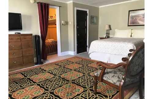 Chestnut Hill Apartment | Anam Cara Extended Stay