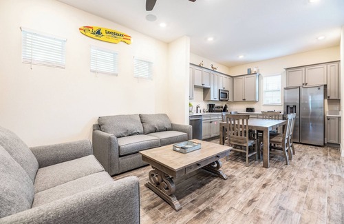 West Kissimmee Cottage | Anchor Cottage with Private Pool near Disney and Margaritaville Resort & Island.