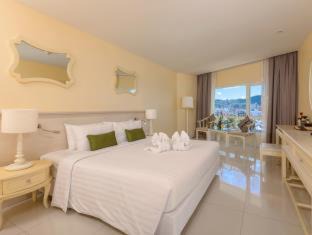 Patong Hotel | Andaman Embrace Patong, Phuket