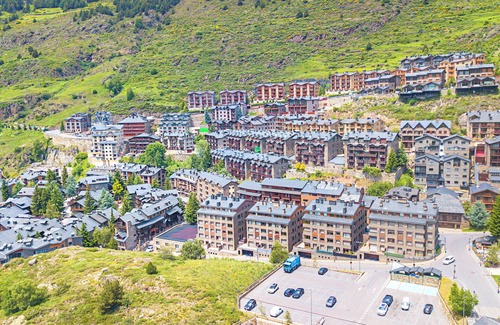 El Tarter Apartment | Andorra Stunning Views Apartment