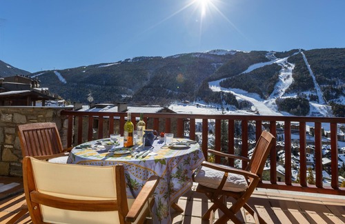 El Tarter Apartment | Andorra Stunning Views Apartment