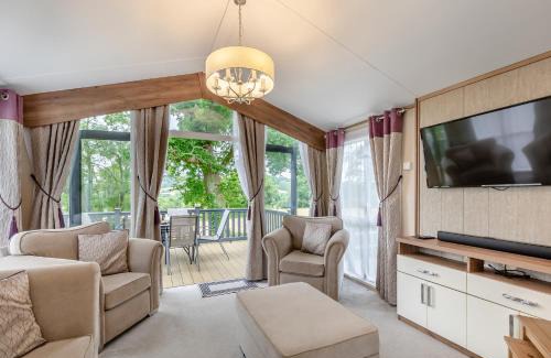 Axminster Resort | Andrewshayes Orchard Retreat