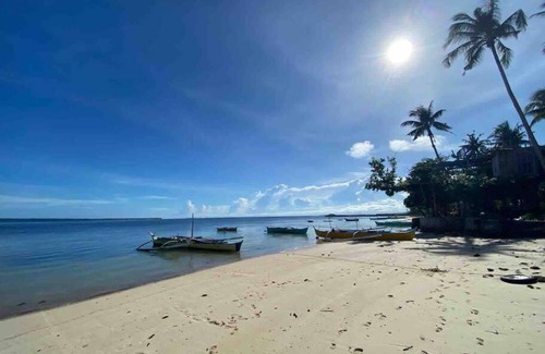 General Luna Apartment | Angelito's Beach House 4 bedroom