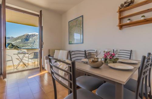 Fiumelatte Apartment | Angolo con Vista