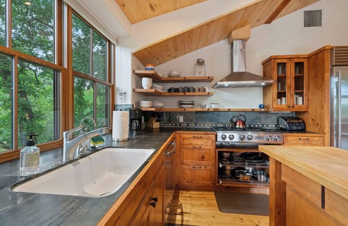 Durango House | Animas Valley Retreat, Hot Tub, A/C, Privacy!