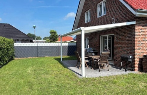 Westoverledingen House | Anna U - Peaceful Family Retreat | Cozy 1BR Stay for 4 Guests