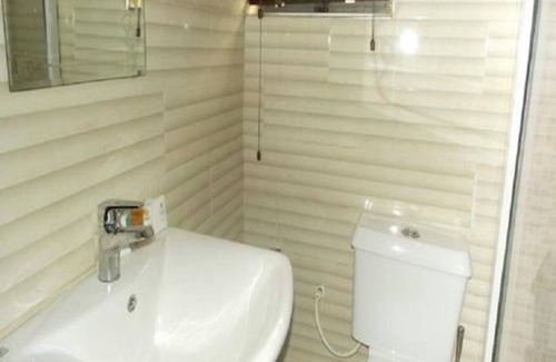 Ofin Hotel | Annes Luxury Suites Ltd