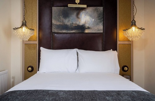 Poole Hotel | Antelope Hotel by Greene King Inns