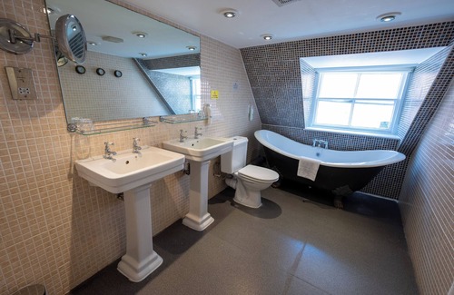 Poole Hotel | Antelope Hotel by Greene King Inns