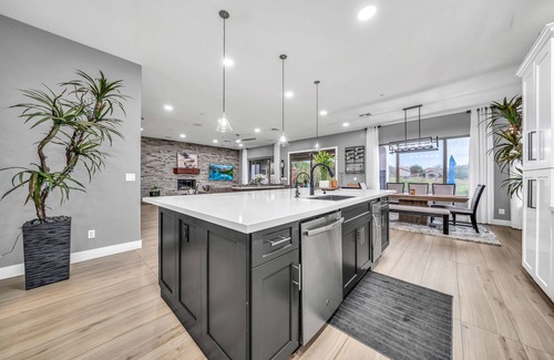Anthem Country Club House | Anthem Country Club Home with pool and golf course views!