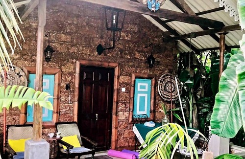 Hettimulla House | Antique and silent place near to Moragalla beach.