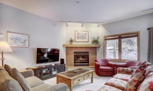 Four O'Clock House | Antlers B23 by Ski Country Resorts