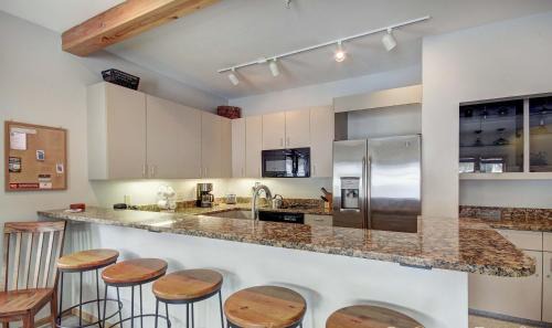 Four O'Clock House | Antlers B23 by Ski Country Resorts