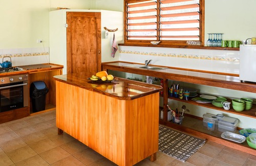 Aore Island House | Aore Eco Retreat is an open planned self contained holiday unit