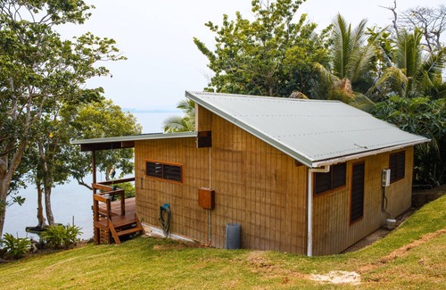 Aore Island House | Aore Eco Retreat is an open planned self contained holiday unit