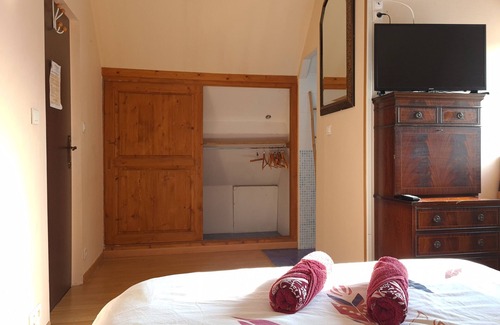 Melun House | Apakabar homestay, bed and breakfast indonesian atmosphere near Fontainebleau