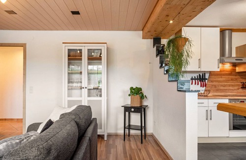 Bubenbach Apartment | Apartment 'Rudemsmännchen' with Terrace and Garden