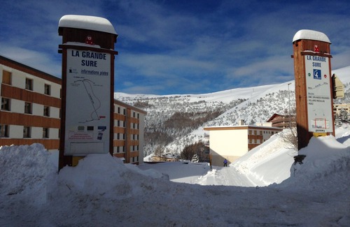 Viel-Alpe Ski Chalet | Apart. * in spacious and bright chalet, ski-in ski-out, route du TDF