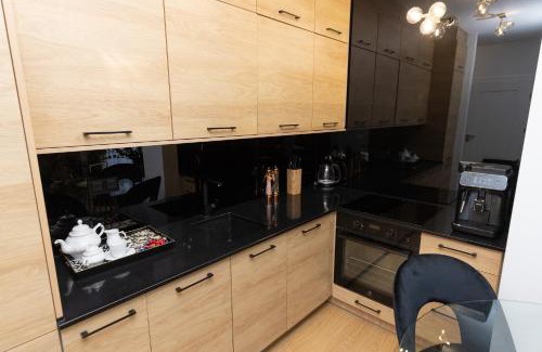 Beczkow Apartment | Apartament Business&Living No 73 z prywatnym jacuzzi zewnętrznym -od maja do września- Nad Zalewem w Cedzynie i miejscem parkingowym