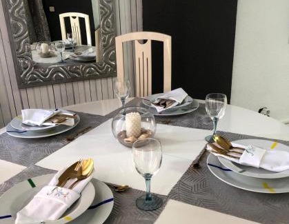 Rincon de Loix Apartment | Apartament piscis en Benidorm, 1 min playa levante, Wi-Fi, AC y parking