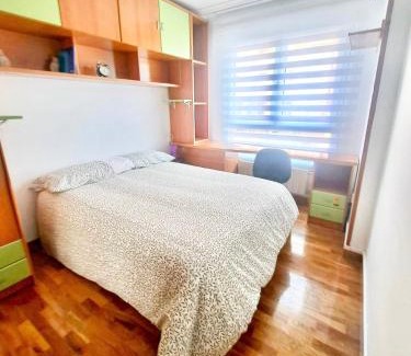 Las Campas y San Claudio Apartment | Apartamento a 5 minutos del Centro Parking Privado