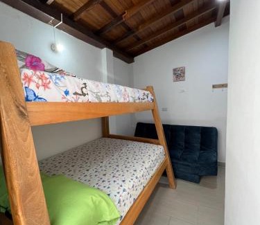Suramericana Apartment | APARTAMENTO AMOBLADO SECTOR LAURELES-ESTADIO hasta 8 personas - Londres