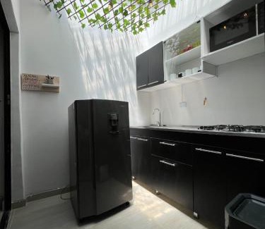 Suramericana Apartment | APARTAMENTO AMOBLADO SECTOR LAURELES-ESTADIO hasta 8 personas - Londres