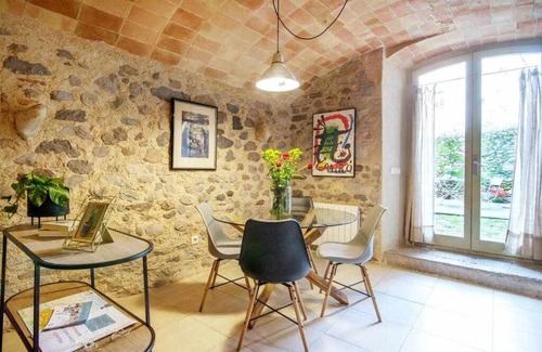 Barri Vell Apartment | Apartamento Baños Arabes con jardín