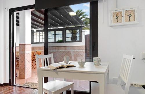 Playa Honda Apartment | Apartamento White Sun