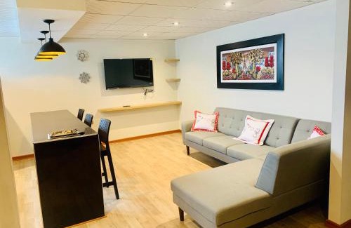 El Tambo Apartment | Apartamentos WANCA SUITES para 4, 5 y 6 huéspedes cochera muy cerca al Centro