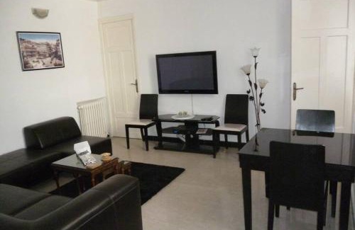 Algiers Apartment | ApartF32020