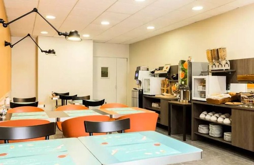 Asnieres-sur-Seine Apartment | Aparthotel Adagio access Paris Asnières* - 2 Room Apartment for 4 People