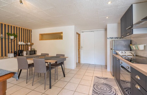 Saint-Genis-de-Saintonge Apartment | Apartment "Fattoria" with Private Terrace, Private Garden and Wi-Fi