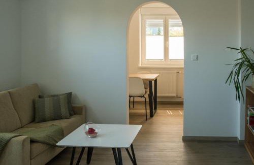 Predjama Apartment | Apartma LONČAR