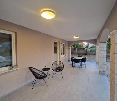 Cove Tri Zala (Zrnovo) Apartment | Apartman KORČULA