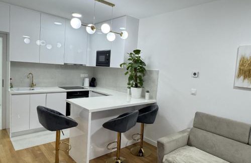 Zagreb Apartment | Apartman Lilly - SelfCheckIn - Zagreb - Parking - Mirna Lokacija - Lođa
