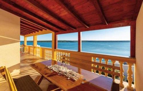 Maslenica Apartment | Apartman Marina