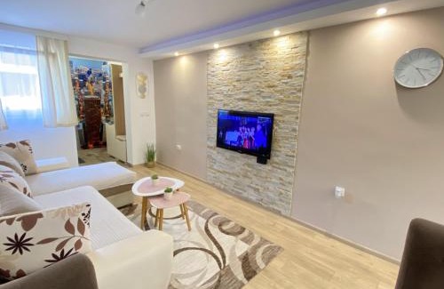 Kraljevo Apartment | Apartman MiNa