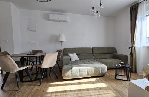 Trogir Apartment | Apartman V