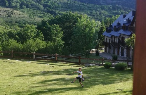 Taull Apartment | Apartment with Wiffi and bedding, all equipped and at the foot of the ski slopes