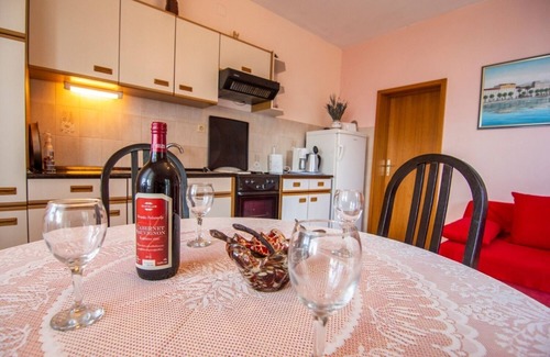 Stomorska Apartment | Apartments Mari (102711-A1) - Stomorska - island Solta