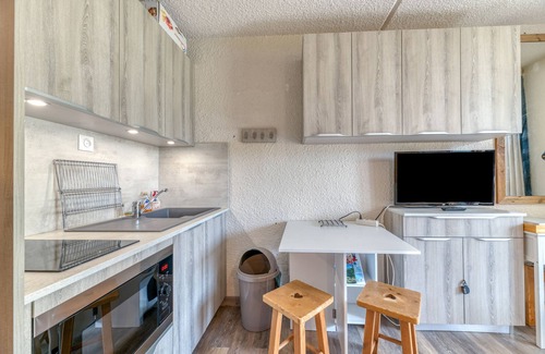 La Morte Apartment | Apartment 'Équipé Avec Balcon Fermé' with Balcony