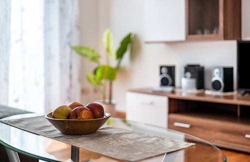 Hochbuch Apartment | Apartment '02' with Shared Terrace, Balcony and Wi-Fi