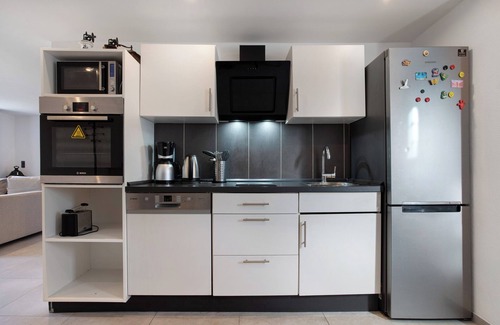 Schmatzin Apartment | Apartment '1' with Private Terrace, Private Garden and Wi-Fi