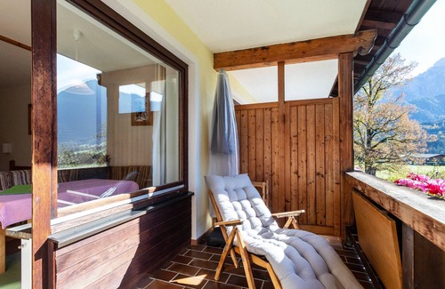 Unterschonau Apartment | Apartment "2 Apartment mit Gartenblick" with Mountain View, Private Balcony & Wi-Fi