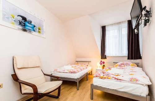 Muelheim Apartment | Apartment 2nd floor (W2) - 2x bedrooms - 4x single beds - terrace