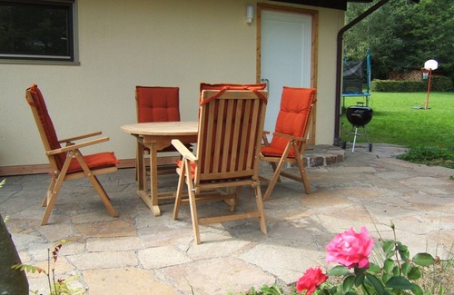 Kleinschonach Apartment | Apartment '32qm' with Private Terrace and Wi-Fi
