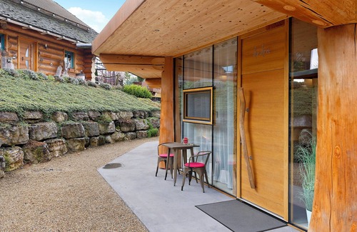 Rosenfeld Apartment | Apartment '-3-die Drei, Studio 35qm' with Private Terrace, Shared Garden and Wi-Fi