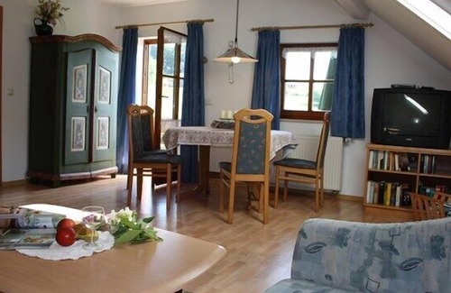 Anger Apartment | Apartment- 4 people, 50 square meters, top floor, balcony, near the lake, 4 stars